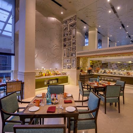 Novotel Goa Resort & Spa Candolim Luaran gambar The restaurant