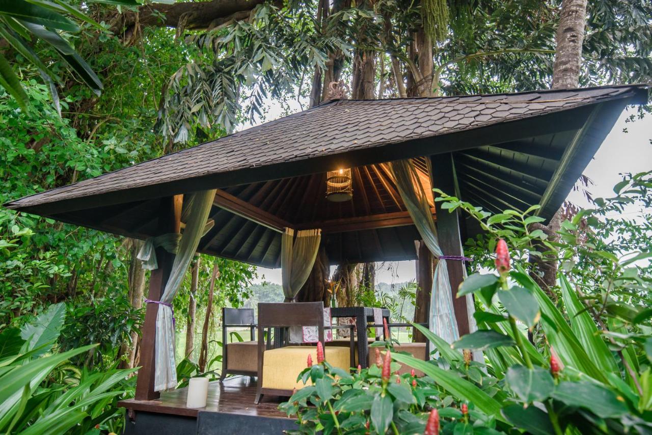 Novotel Goa Resort & Spa Candolim Luaran gambar A gazebo in the resort