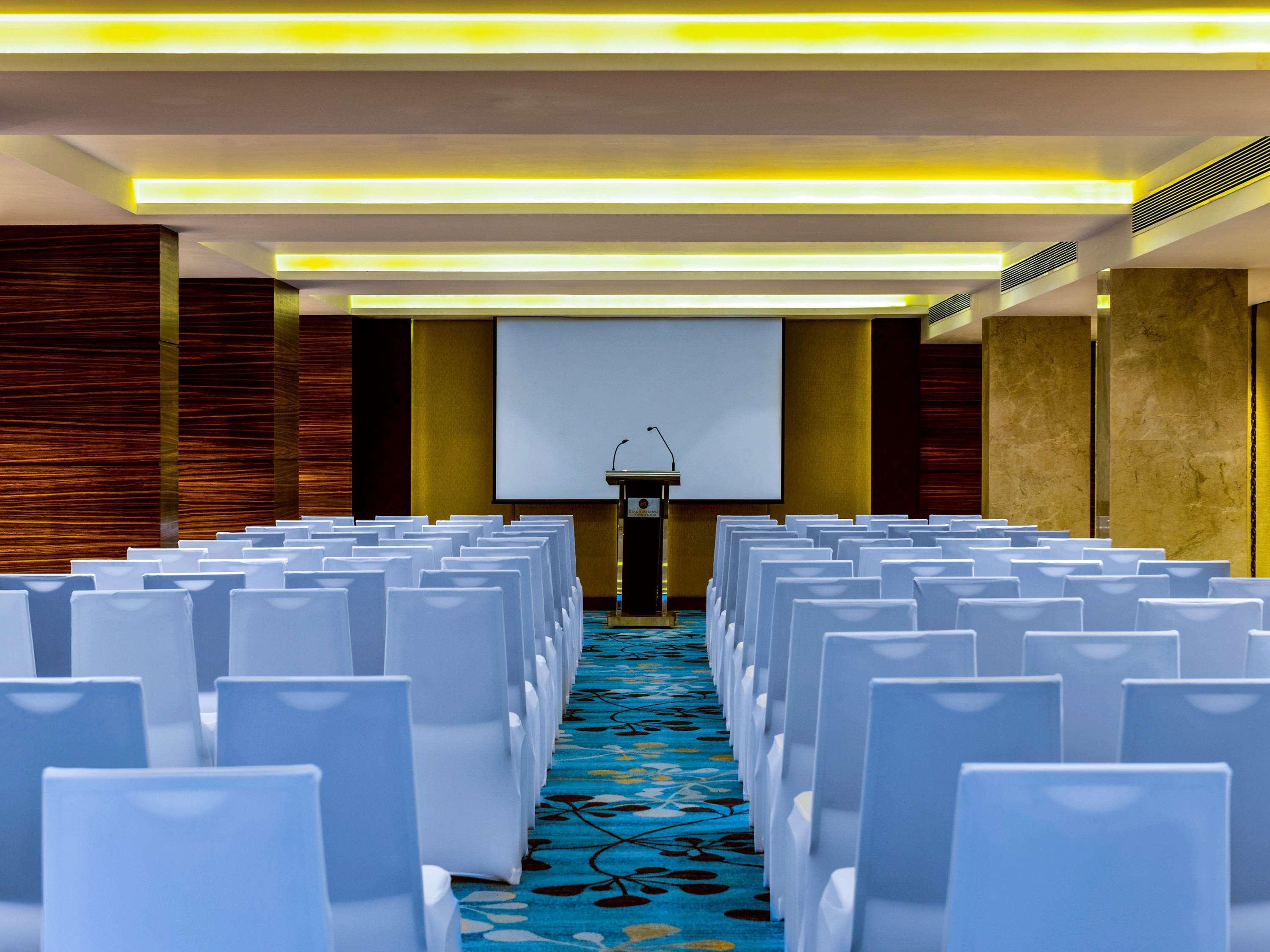 Novotel Goa Resort & Spa Candolim Luaran gambar The Westin Ballroom