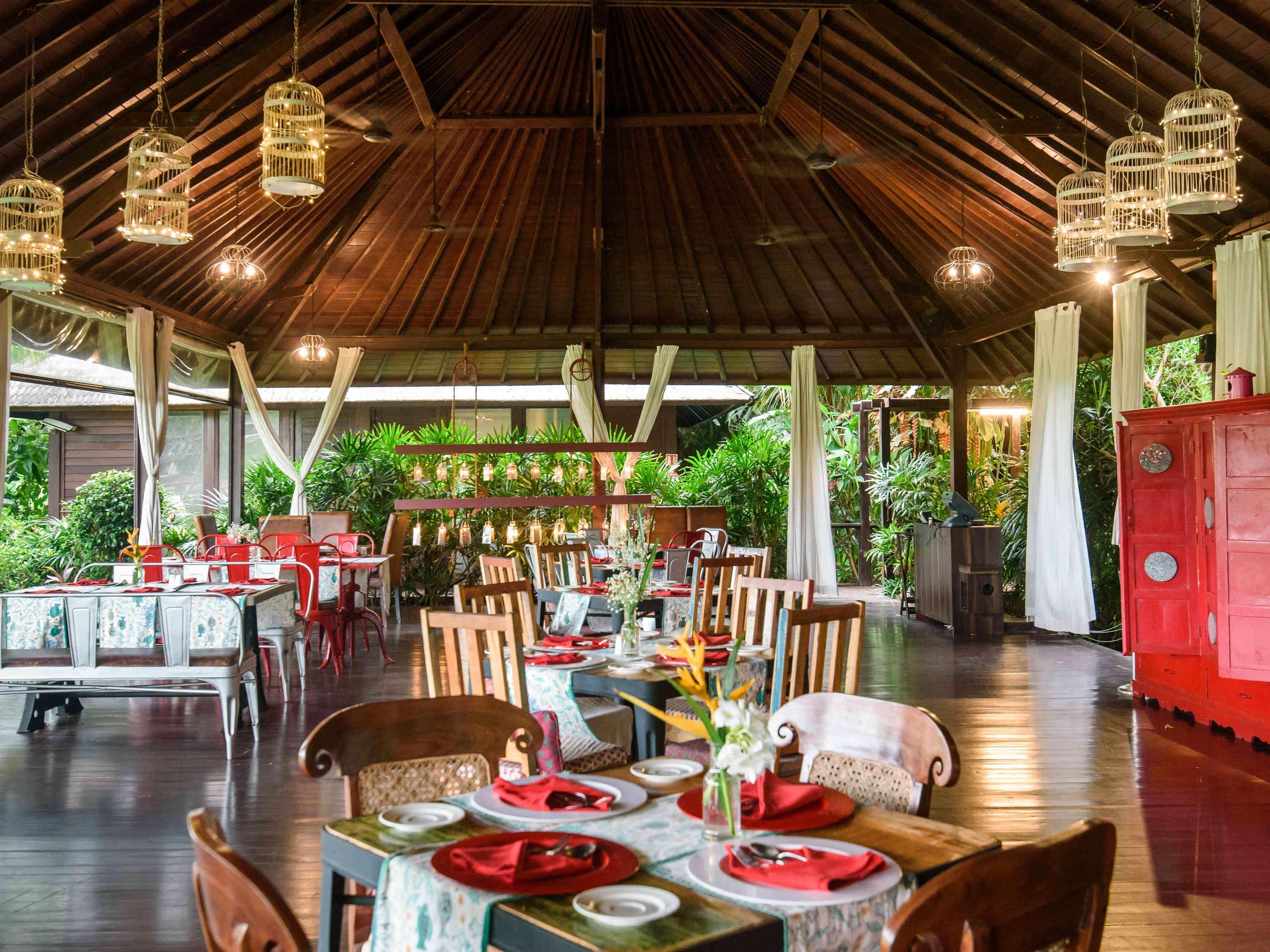 Novotel Goa Resort & Spa Candolim Luaran gambar The restaurant at the resort