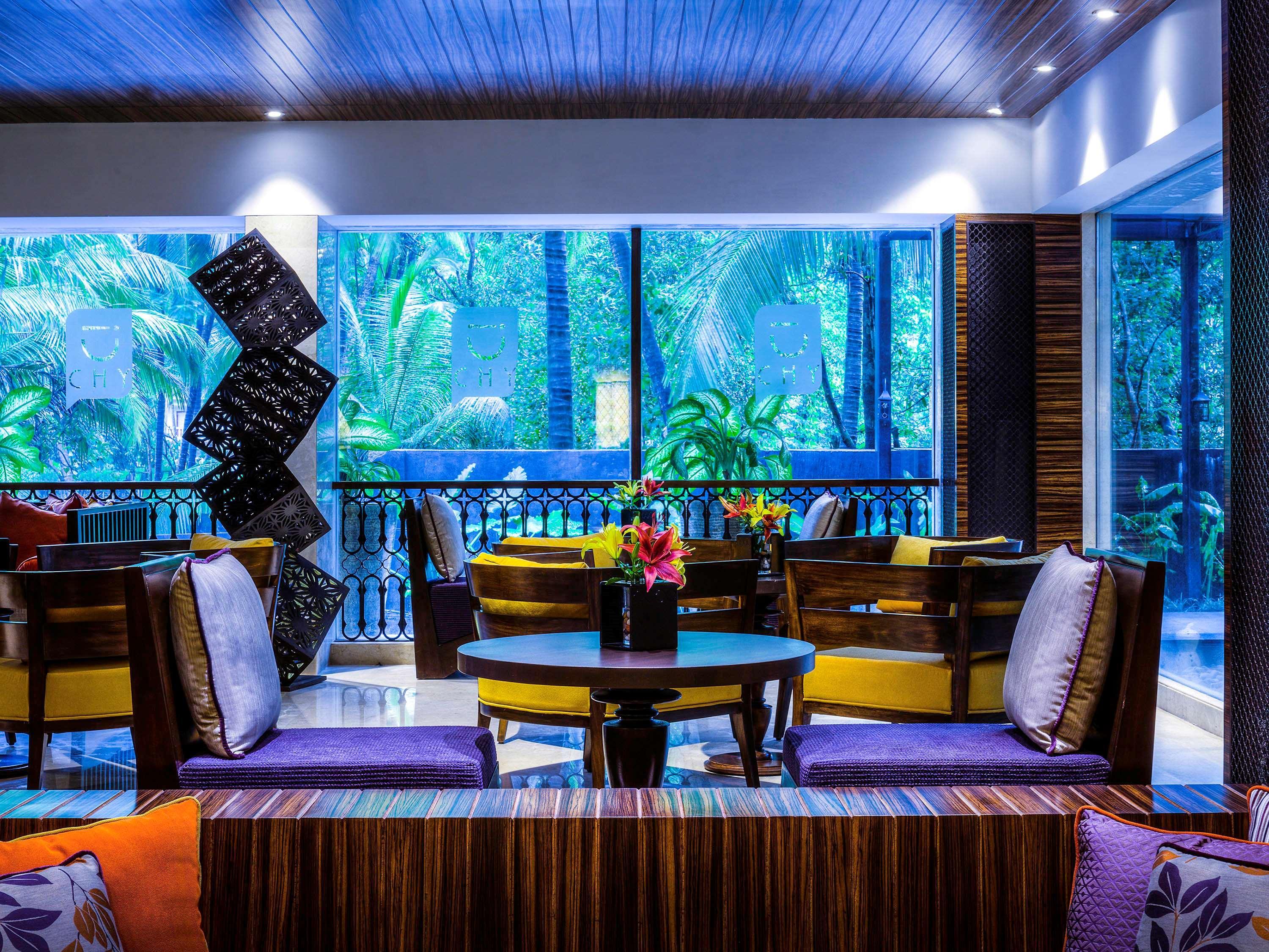Novotel Goa Resort & Spa Candolim Luaran gambar The lobby of the W Bali